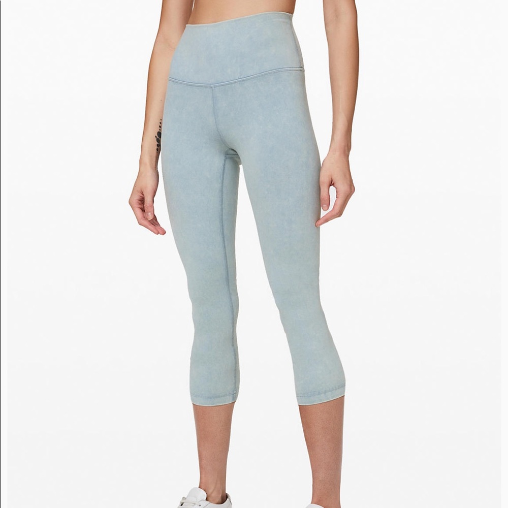 Wunder Under High-Rise Crop Snow Washed 21” NWT